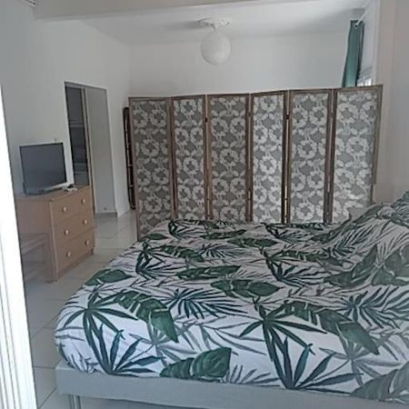 Maison Agreable Avec Stationnement Privatif Angouleme Luaran gambar