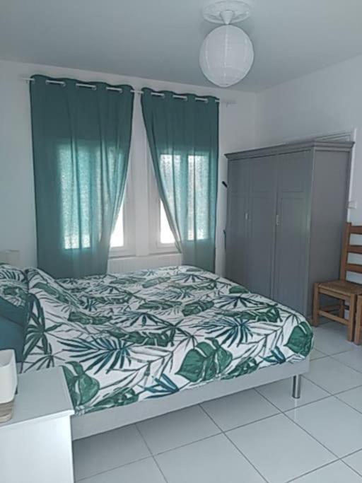 Maison Agreable Avec Stationnement Privatif Angouleme Luaran gambar